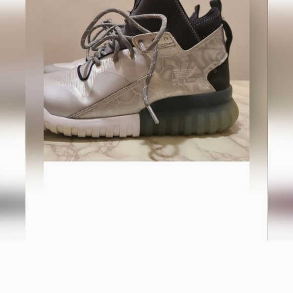 Adidas Men's Silver and Black Sneakers - Picture 3 of 14